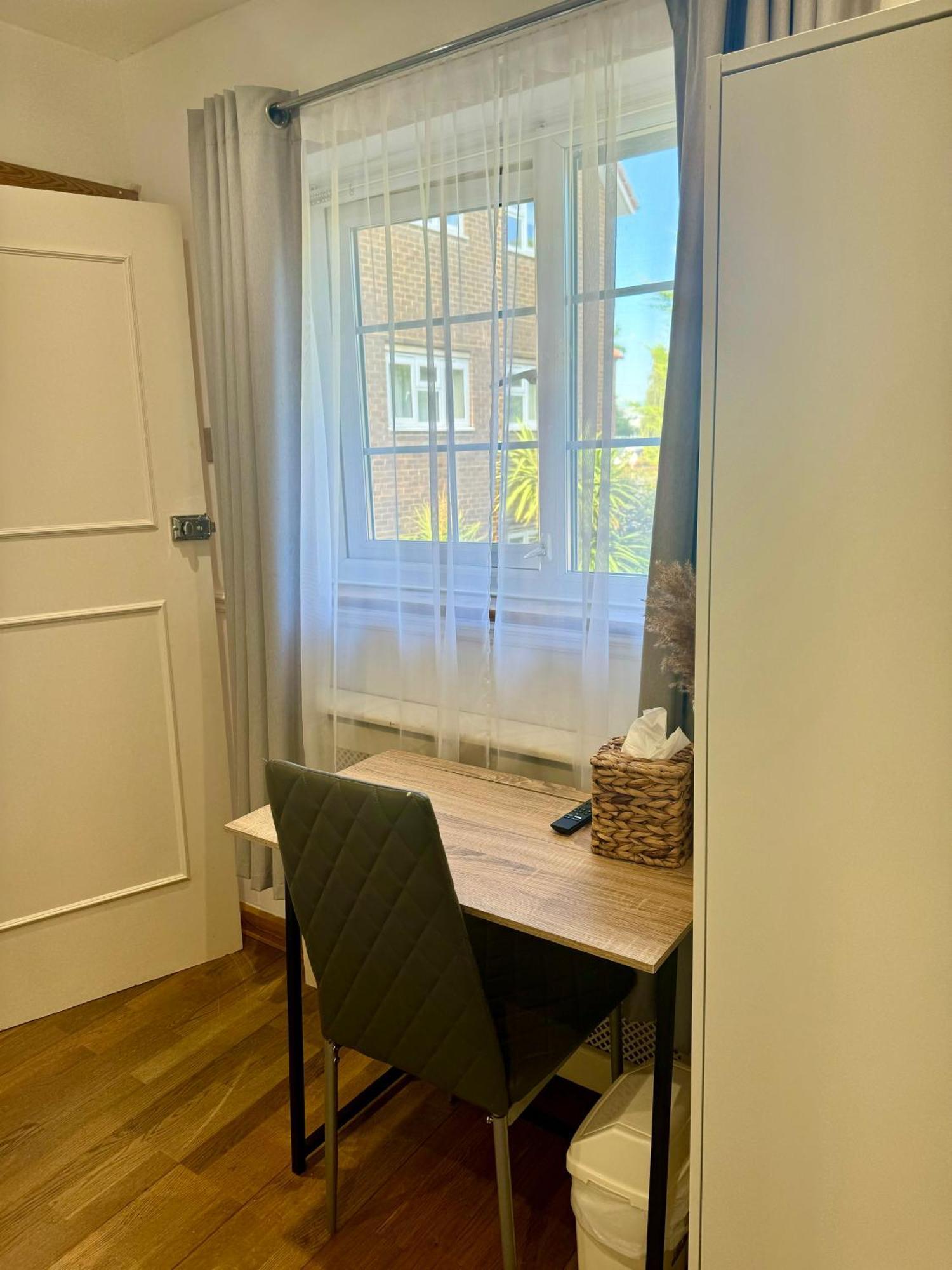 ברומלי Cosy Single Room For One Person מראה חיצוני תמונה